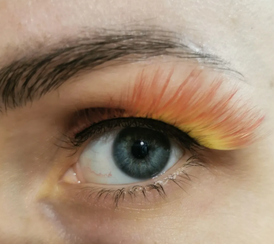 Cils œil de chat dégradé de sept couleurs
