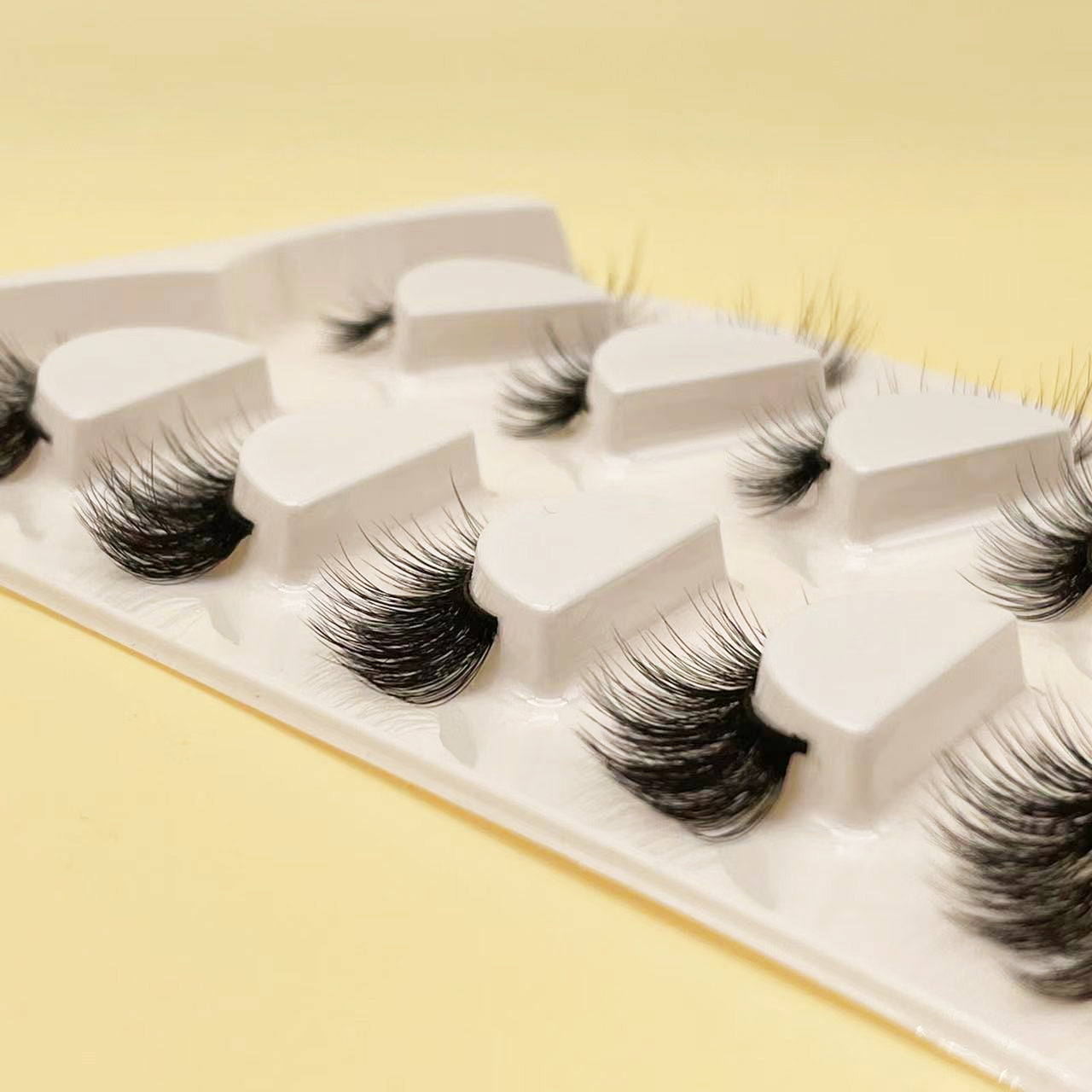 15-17mm Five-padded Cat's eyelashes --- GCA1710