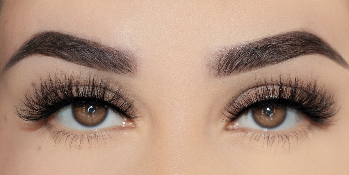 Full Strip Eyelashes 15mm --- GCA1797