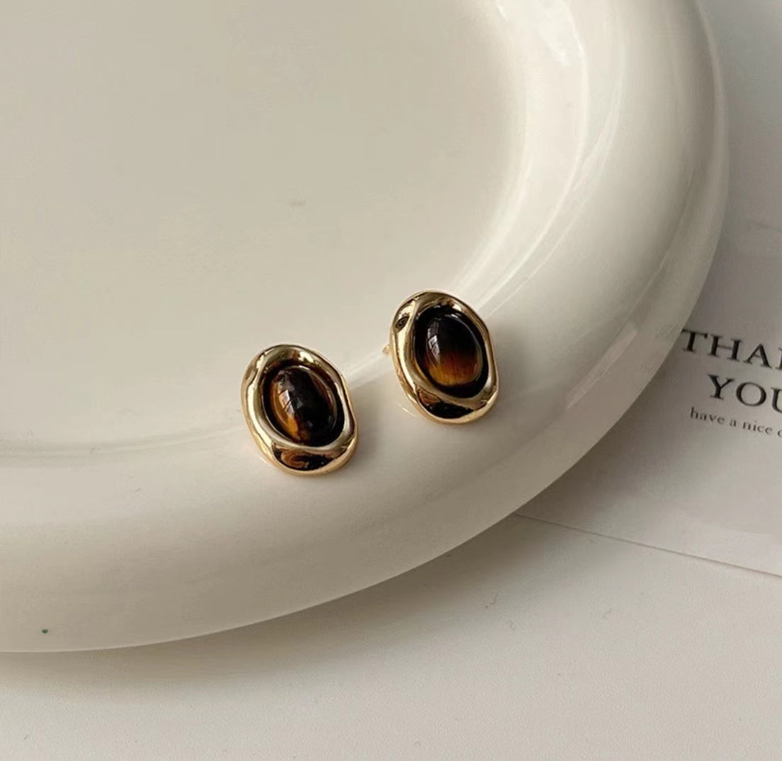 Medieval Curry Earrings Collection