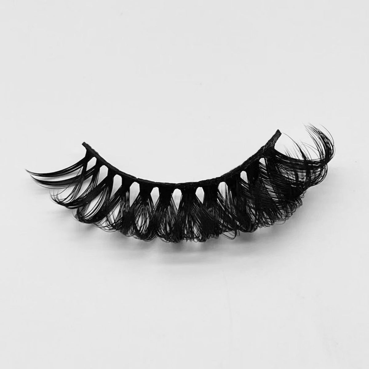 Handgemachte russische Streifenwimpern 20mm