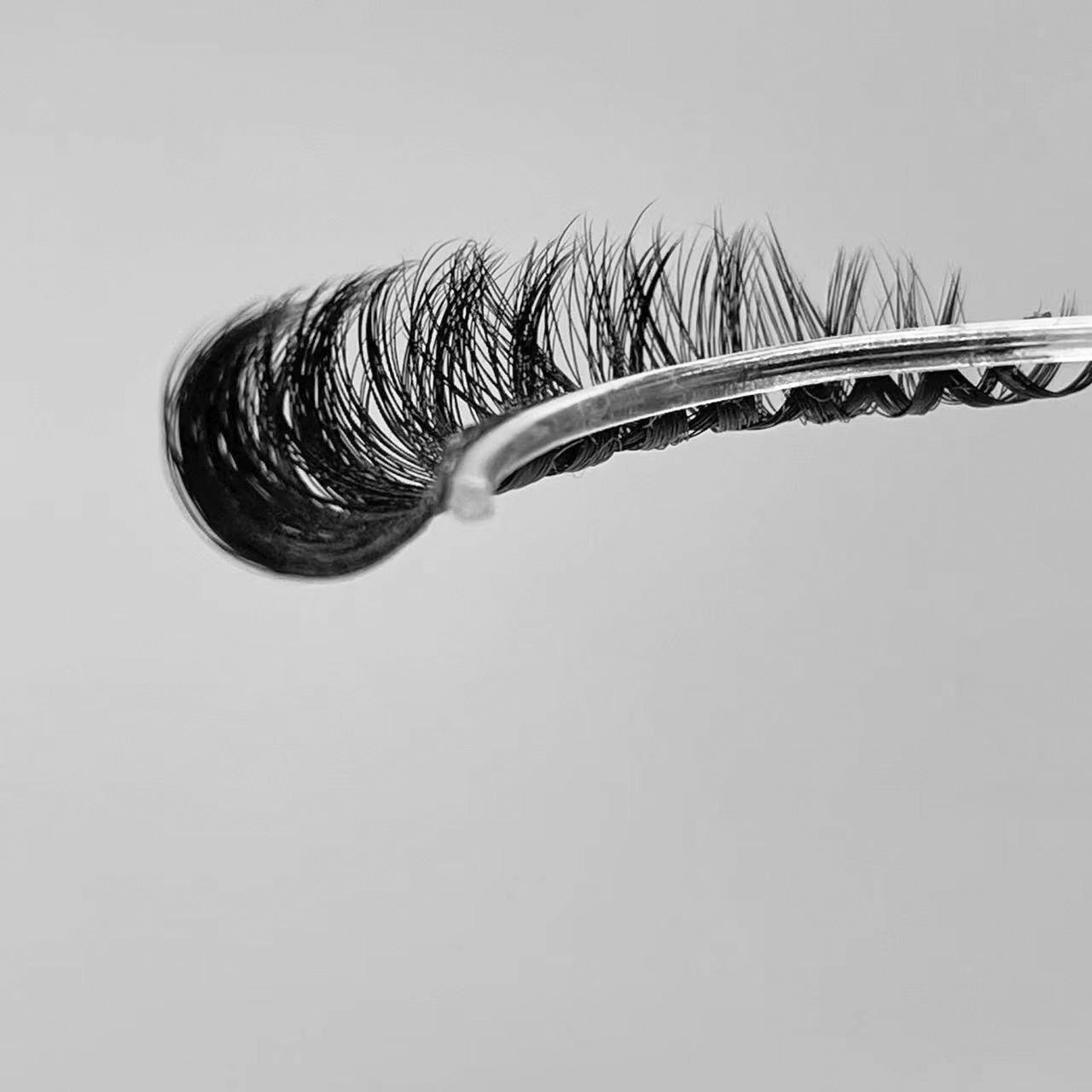 Handgemachte russische Streifenwimpern 20mm